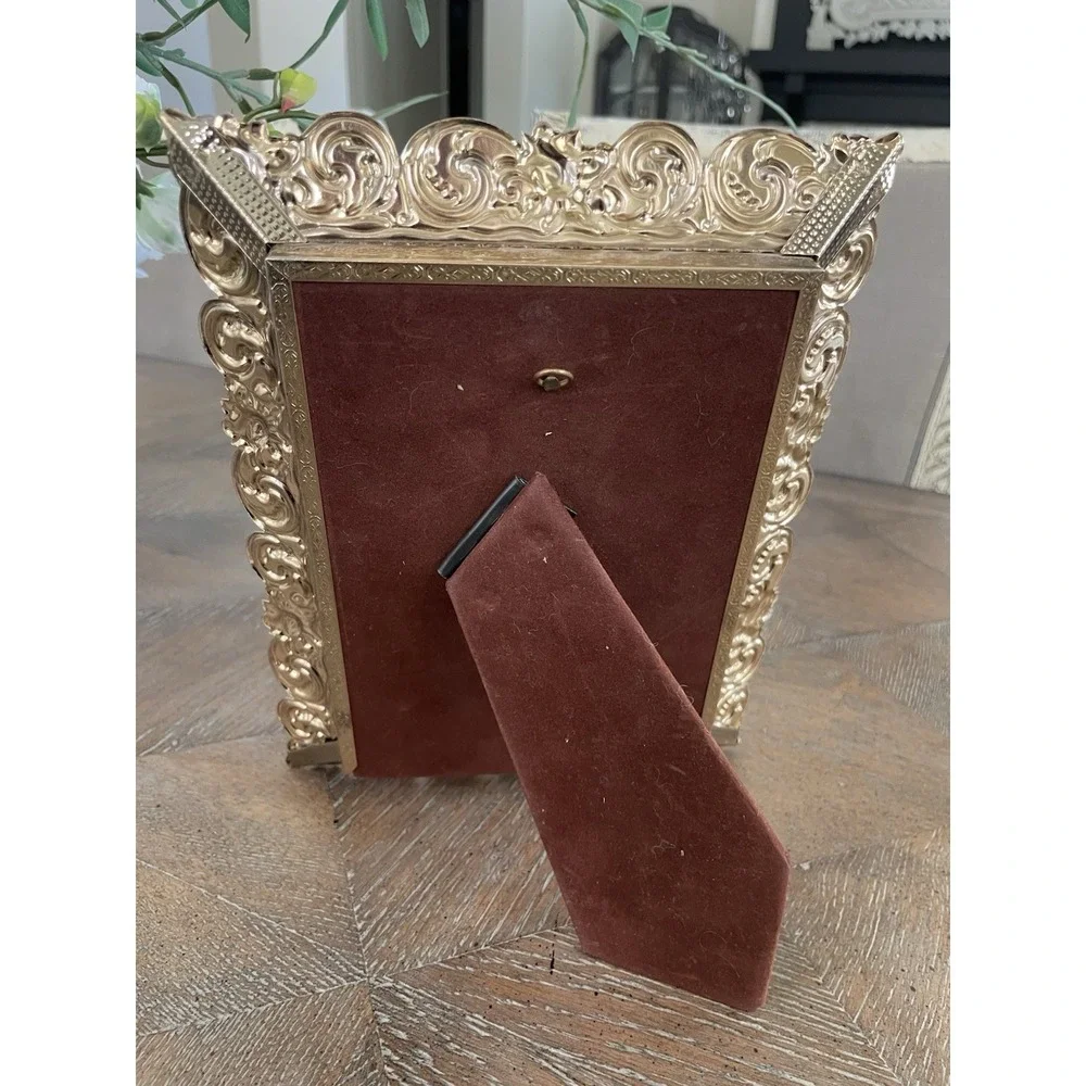 Vtg Photo  Frame Ornate Filigree Metal Gold‎ 5